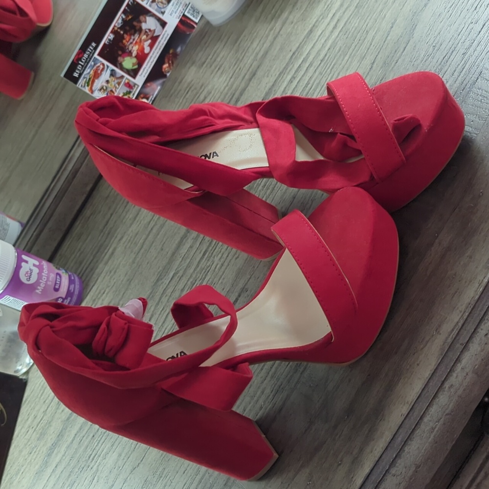 Beautiful fashion nova heels